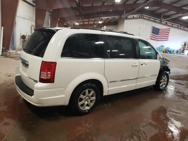 2010 Chrysler Town & Country Touring