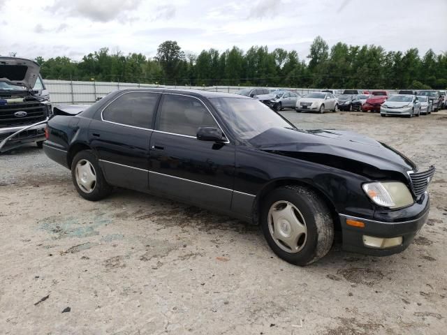 2000 Lexus LS 400