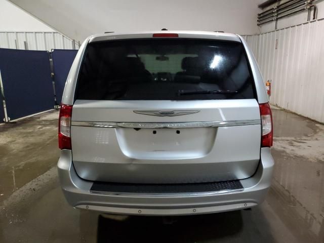 2012 Chrysler Town & Country Touring L