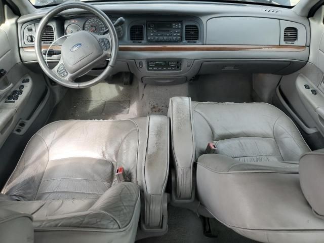 2002 Ford Crown Victoria LX