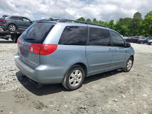 2010 Toyota Sienna CE