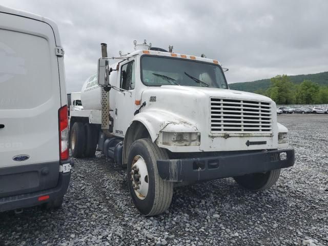 2001 International 4000 4700