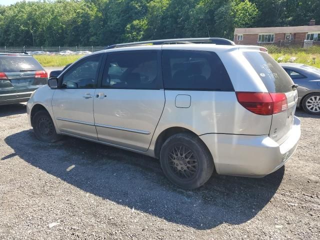 2004 Toyota Sienna CE