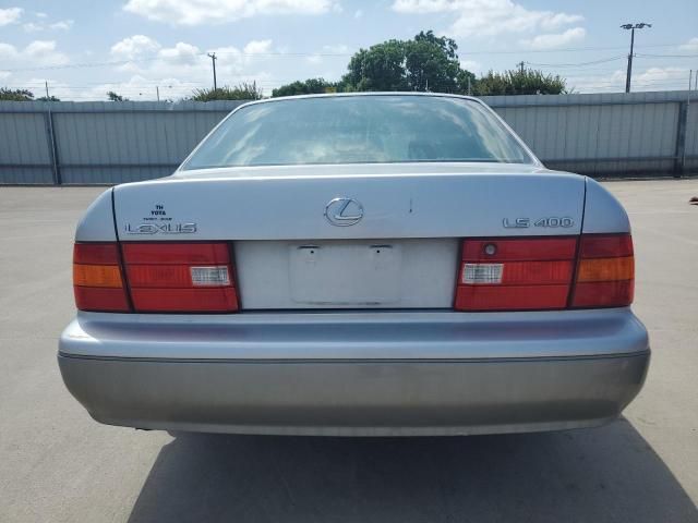 2000 Lexus LS 400