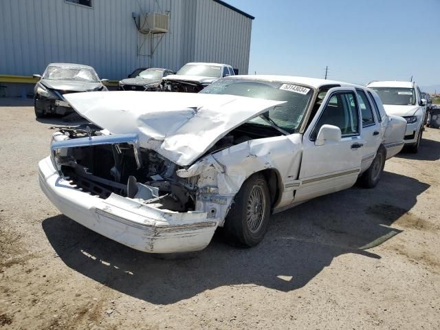 1995 Lincoln Town Car Signature