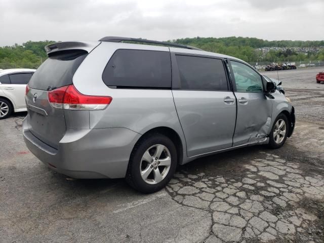 2014 Toyota Sienna LE