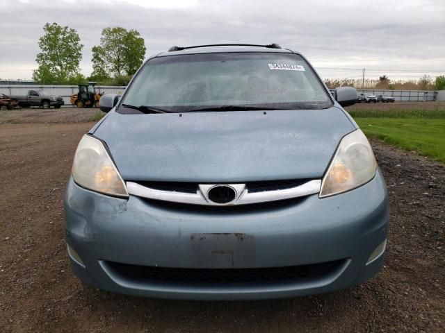 2008 Toyota Sienna XLE