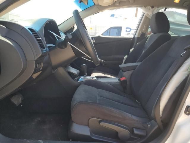 2010 Nissan Altima Base