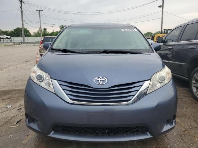 2017 Toyota Sienna LE