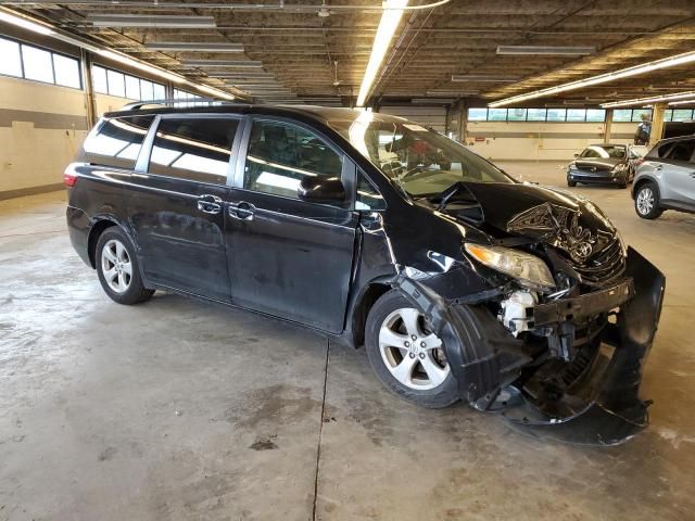 2015 Toyota Sienna LE