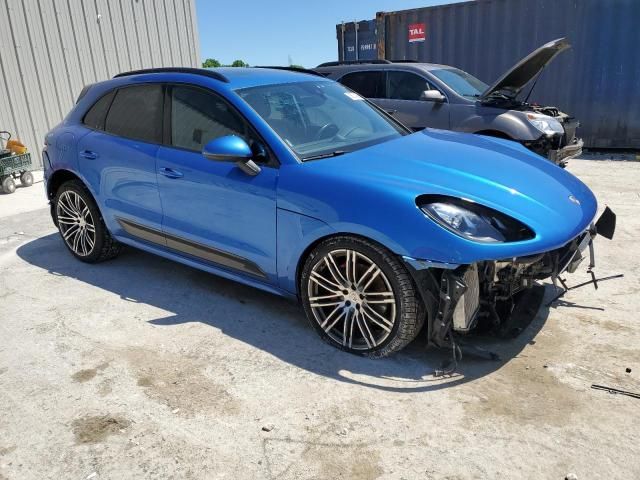 2016 Porsche Macan Turbo