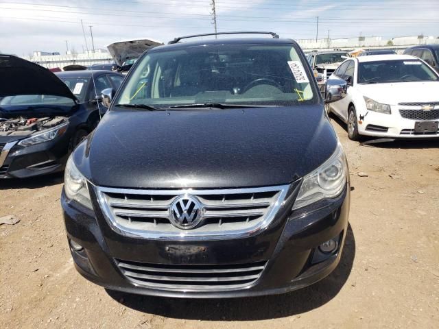 2010 Volkswagen Routan SEL