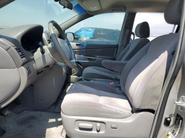 2006 Toyota Sienna CE