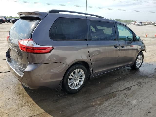 2015 Toyota Sienna XLE