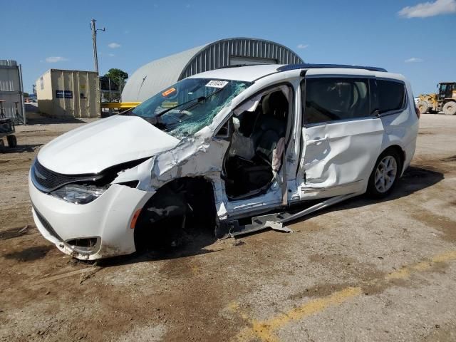 2017 Chrysler Pacifica Touring L Plus