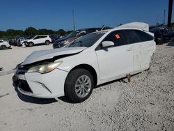 Carros salvage para piezas a la venta en subasta: 2016 Toyota Camry LE
