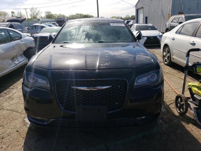 2016 Chrysler 300 S