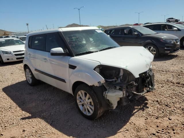 2013 KIA Soul +