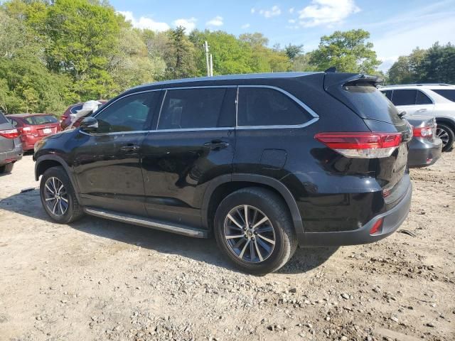 2019 Toyota Highlander SE