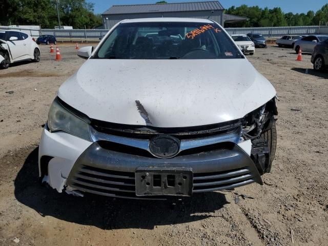 2015 Toyota Camry Hybrid