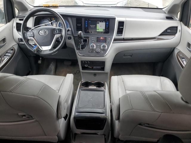 2015 Toyota Sienna XLE