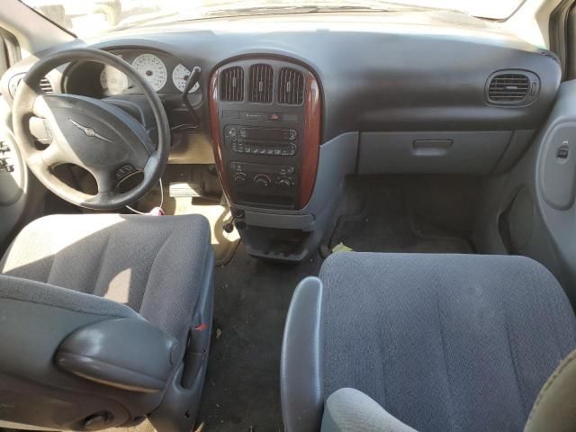 2005 Chrysler Town & Country