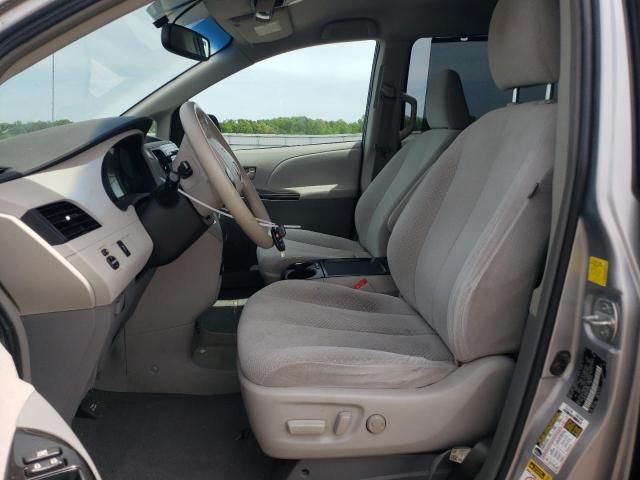 2011 Toyota Sienna LE