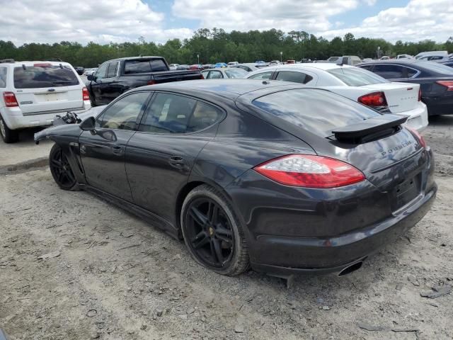 2012 Porsche Panamera 2