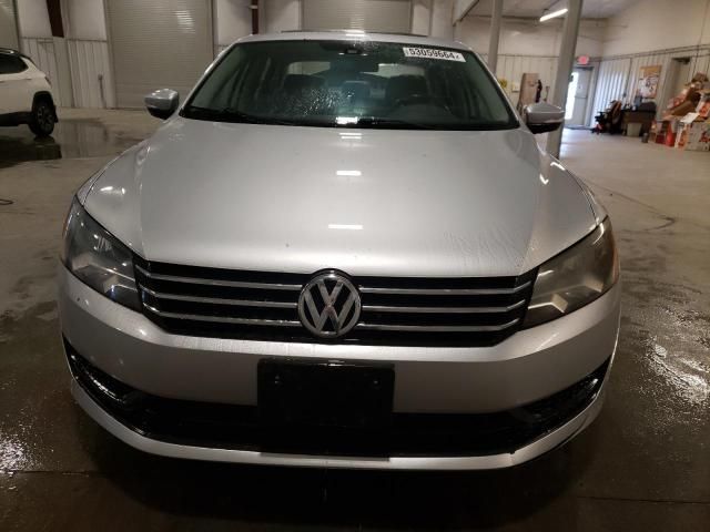 2013 Volkswagen Passat SE