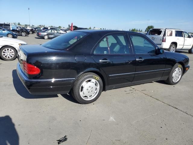 1996 Mercedes-Benz E 320