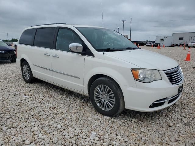 2013 Chrysler Town & Country Touring L