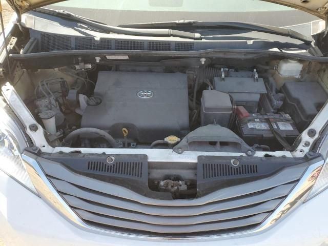 2013 Toyota Sienna XLE