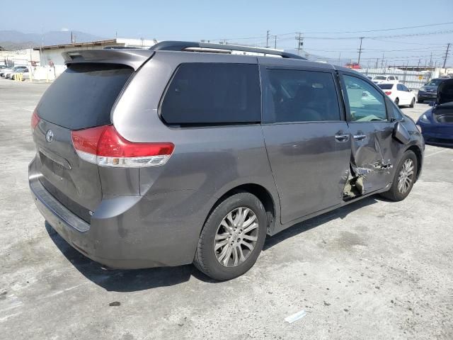 2012 Toyota Sienna XLE