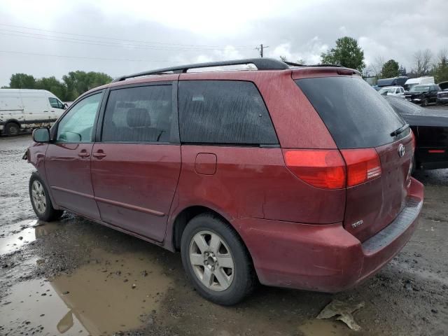 2004 Toyota Sienna XLE