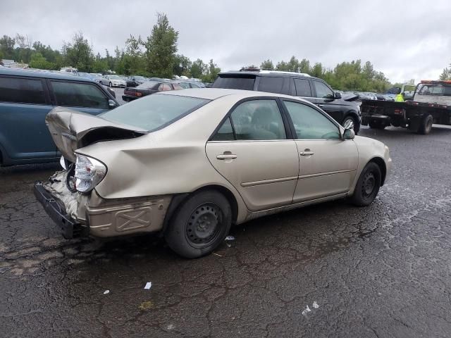 2004 Toyota Camry LE