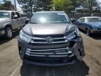 2017 Toyota Highlander SE