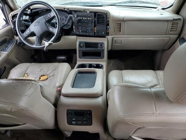 2004 Chevrolet Suburban C1500