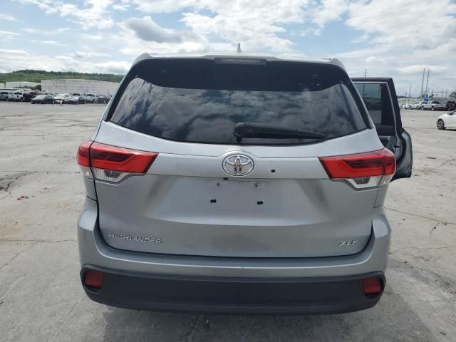 2019 Toyota Highlander SE