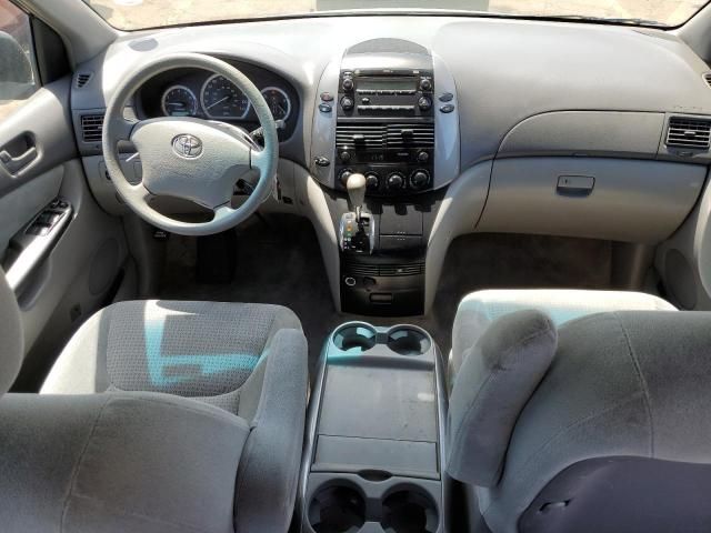 2009 Toyota Sienna CE