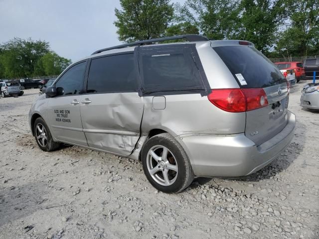 2006 Toyota Sienna XLE