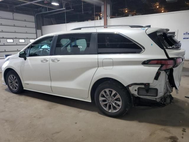 2021 Toyota Sienna XLE