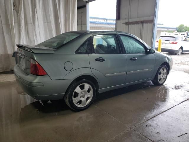 2005 Ford Focus ZX4