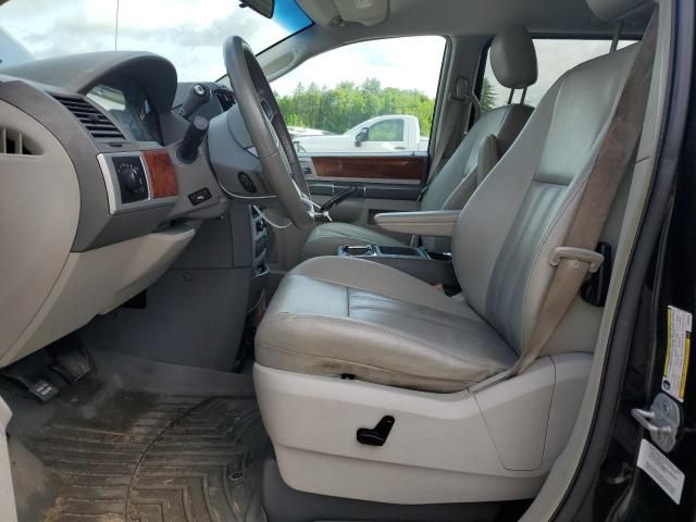 2009 Chrysler Town & Country Touring