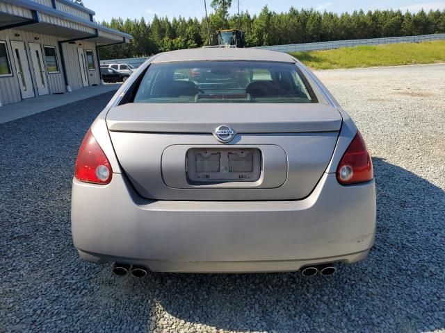 2004 Nissan Maxima SE