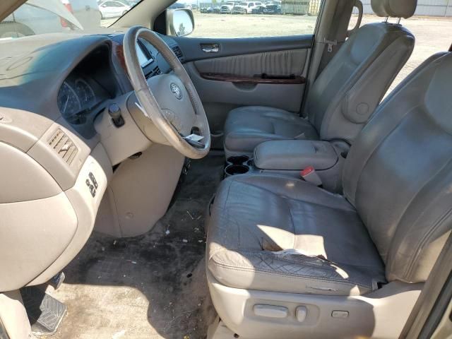 2005 Toyota Sienna XLE