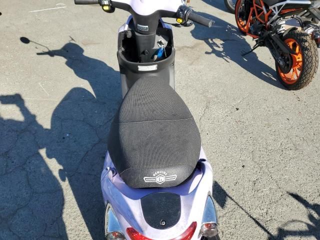 2021 Genuine Scooter Co. Buddy 50