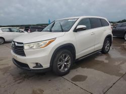 Lots with Bids for sale at auction: 2014 Toyota Highlander LE