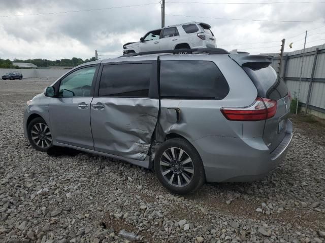 2018 Toyota Sienna XLE