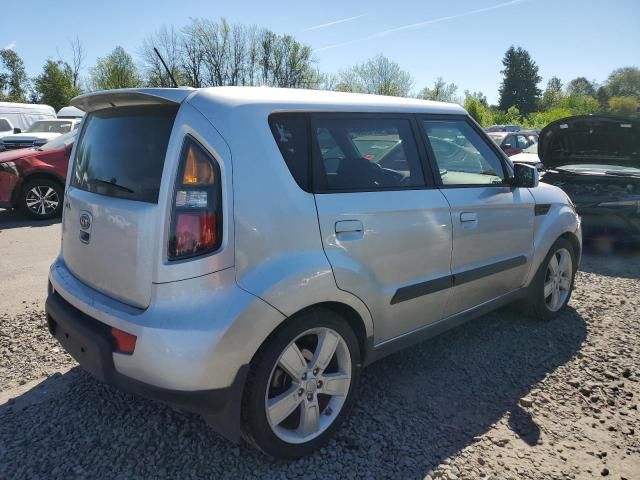 2010 KIA Soul +