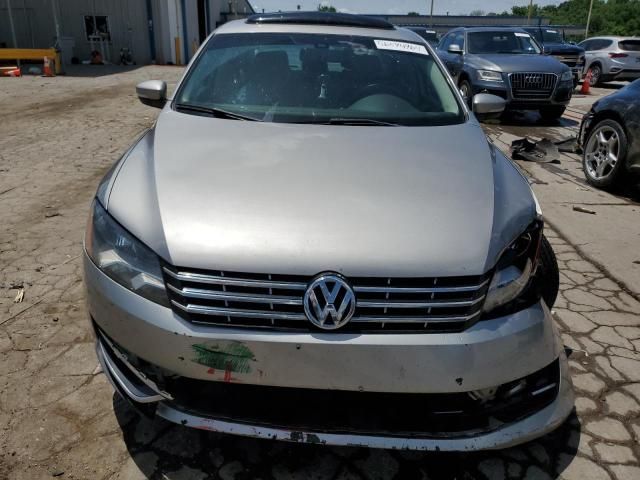 2013 Volkswagen Passat SEL